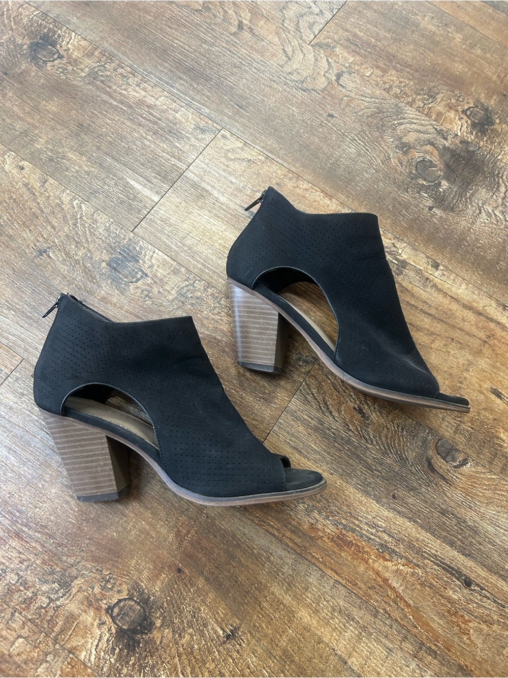Women’s Black Open-Toe Perforated Block Heel Booties